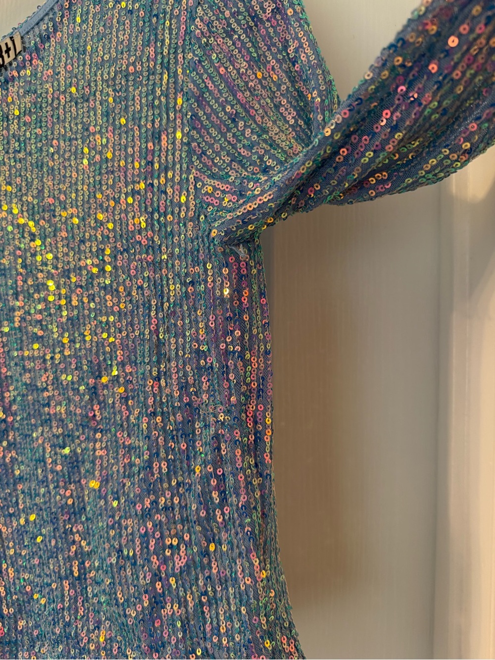 🩵🩷Audrey 3+1 Holiday Party Blue Cotton Candy Sequin Long Sleeve Crop NWT Large - Picture 9 of 13